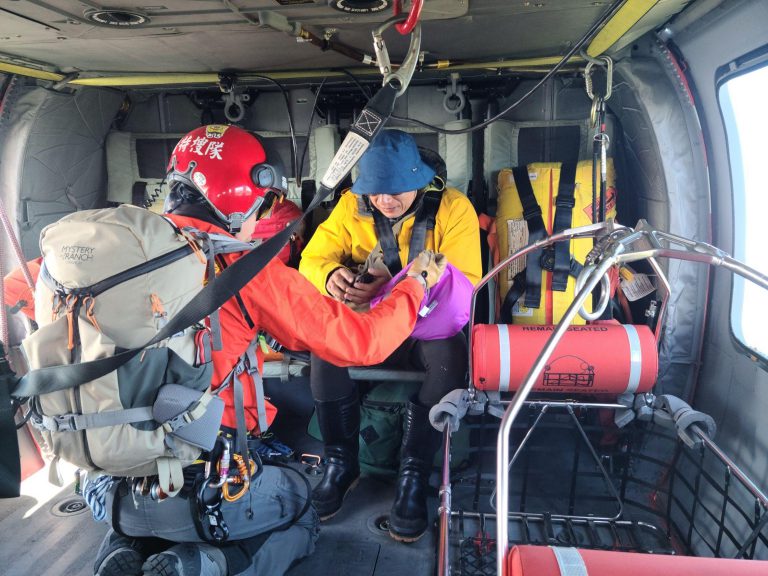 【馬路巴拉讓山三叉營地登山客疑高山症 消防局及空勤總隊聯合救援】缩略图