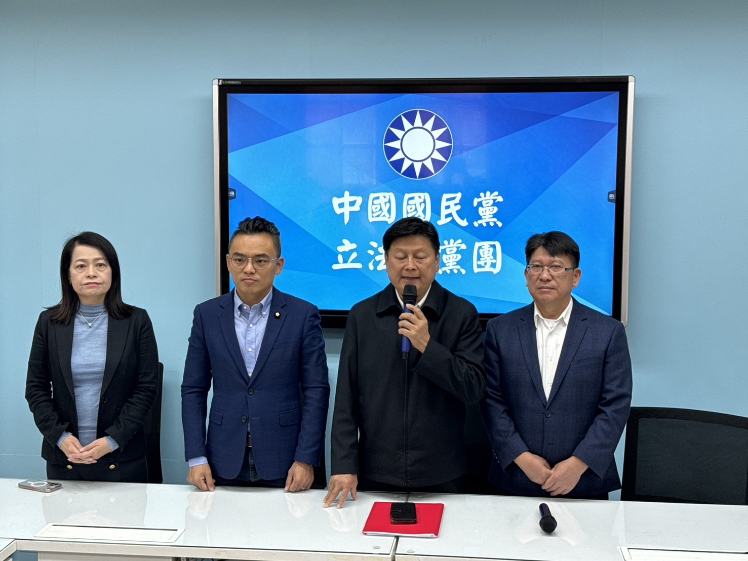 【民進黨應正視食安專案報告的需求 勇敢的站出來接受在野黨監督 傅崐萁:不斷地在文字上糾結、糾纏、糾葛毫無意義】