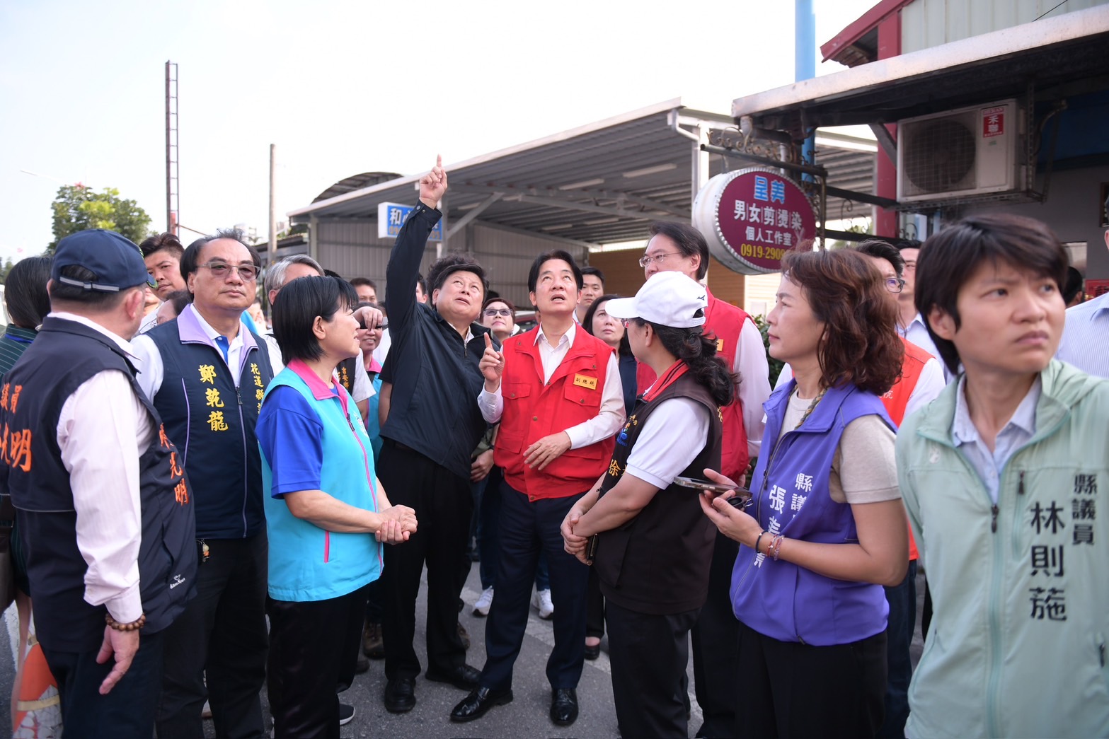 【餘震不斷 縣長徐榛蔚提醒民眾遠離天王星大樓及其他傾斜危險建築物】
