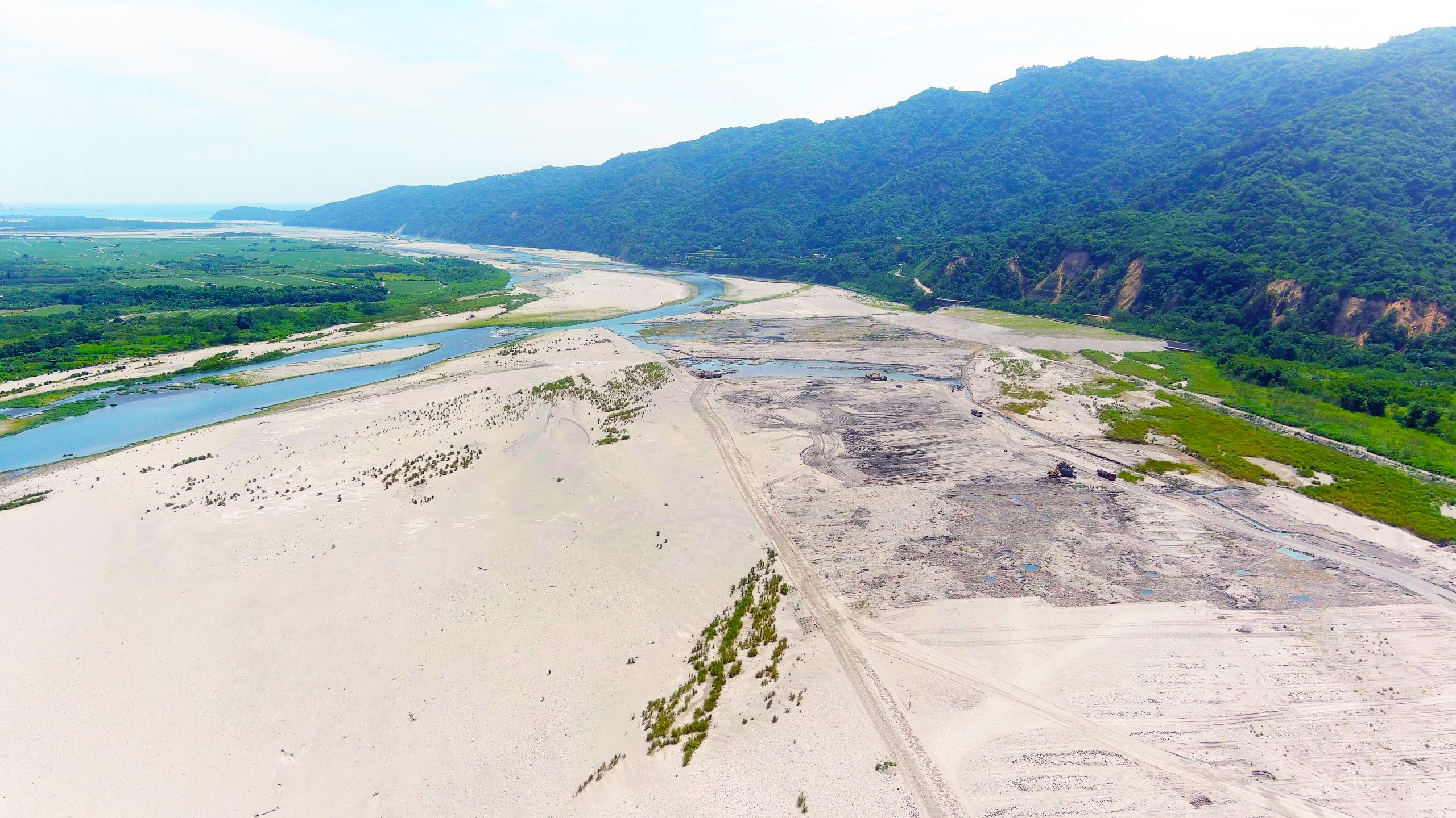 【第九河川分署汛期前加強河川排水清疏 增加河防安全並兼顧穩定砂石供應】
