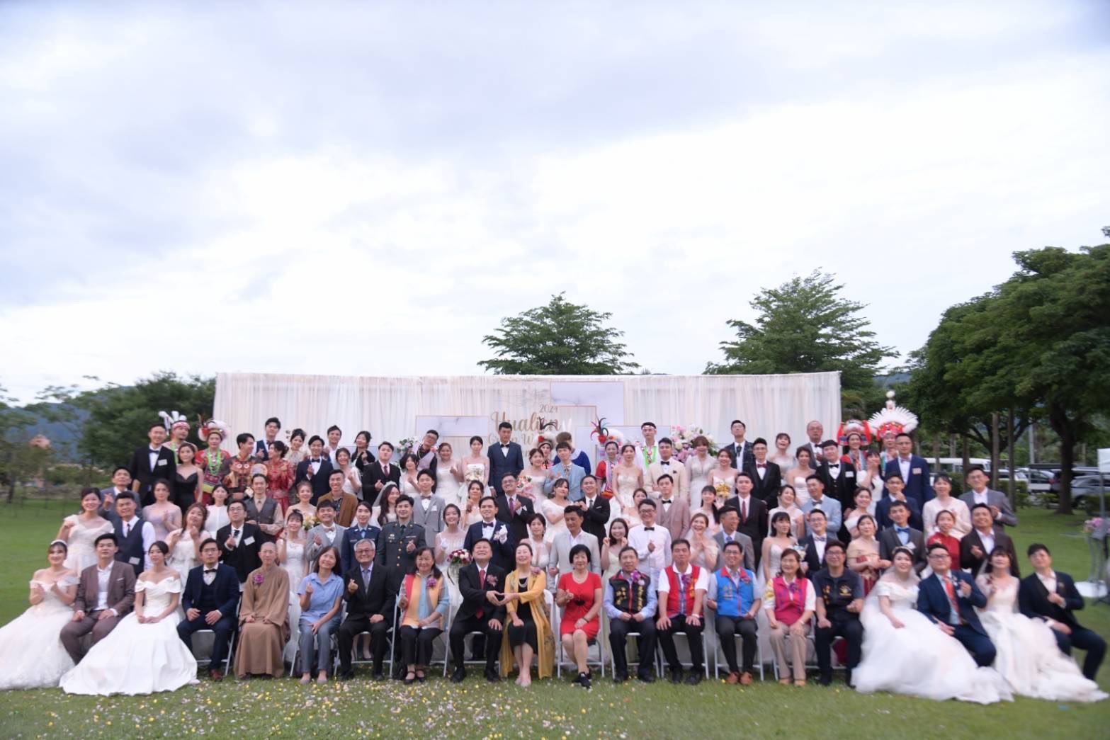 【113花蓮縣春季集團結婚 開啟幸福之鑰飛揚未來 徐榛蔚為新人獻上祝福】