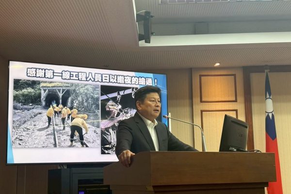 【520賴清德總統週年政績 蘇花鐵公路3天斷2次 傅崐萁斥賴政府:選前山盟海誓 選後你家的事】