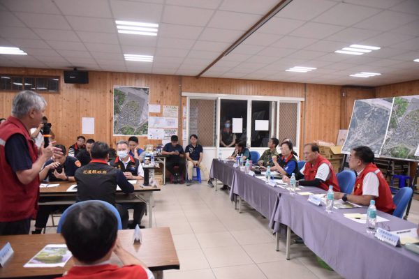 【馬太鞍堰塞湖協調及處理工作會議 縣府爭取農友低利貸款緩衝、志工醫療保險】