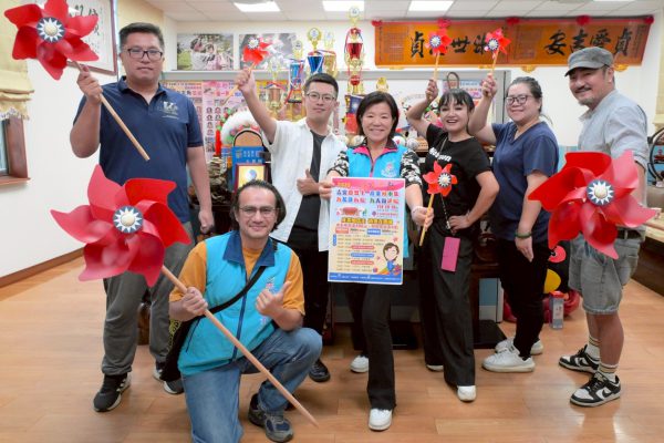【吉安慶雙十 產業好市集 游淑貞邀鄉親升旗祈福、產業行銷、健走摸大獎】