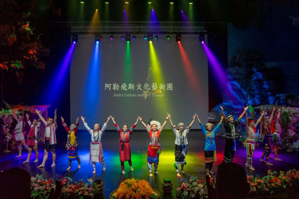 【「Kacelakan nu varu 繁花盛開・原藝綻放」花蓮登場 六族共演以樂舞述說山海生命史詩】插图 【「Kacelakan nu varu 繁花盛開・原藝綻放」花蓮登場 六族共演以樂舞述說山海生命史詩】插图