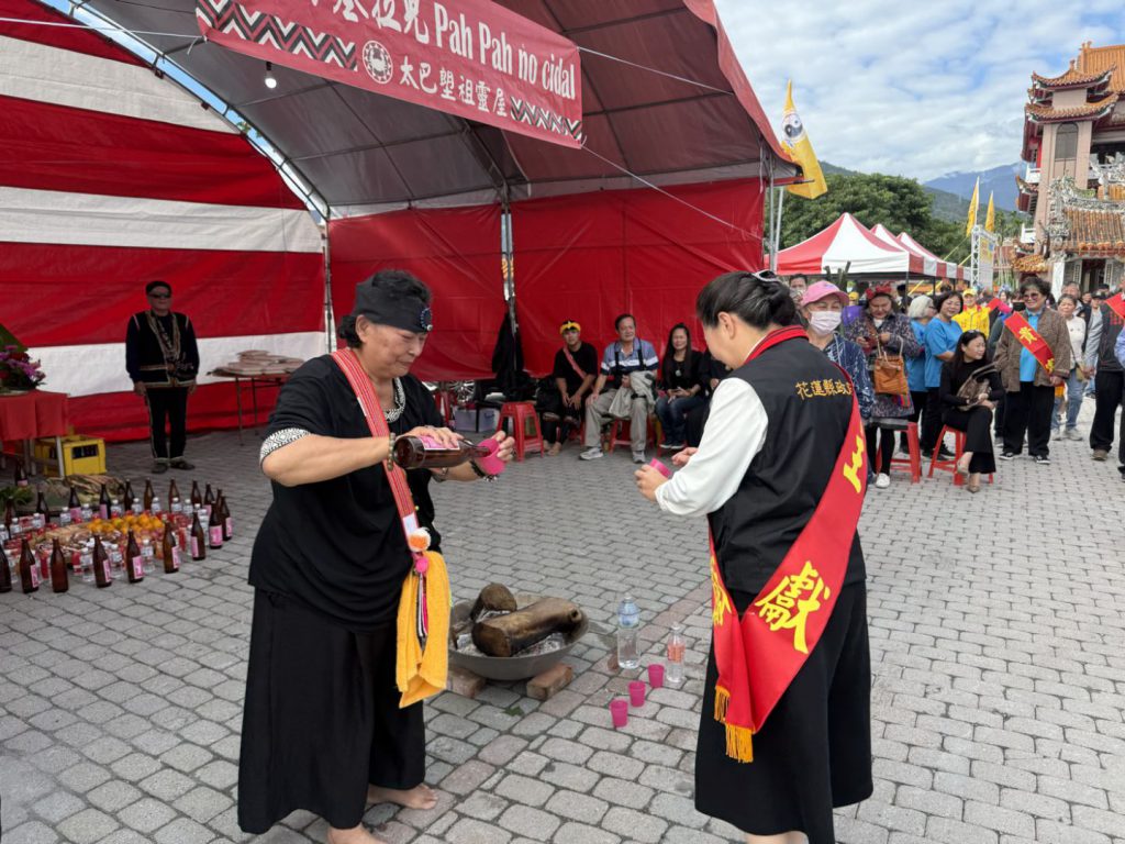 【花蓮縣宮廟聯合護國安靈祈福法會登場 縣長徐榛蔚出席祈願災後重建順利、縣境平安康泰】插图1 【花蓮縣宮廟聯合護國安靈祈福法會登場 縣長徐榛蔚出席祈願災後重建順利、縣境平安康泰】插图1