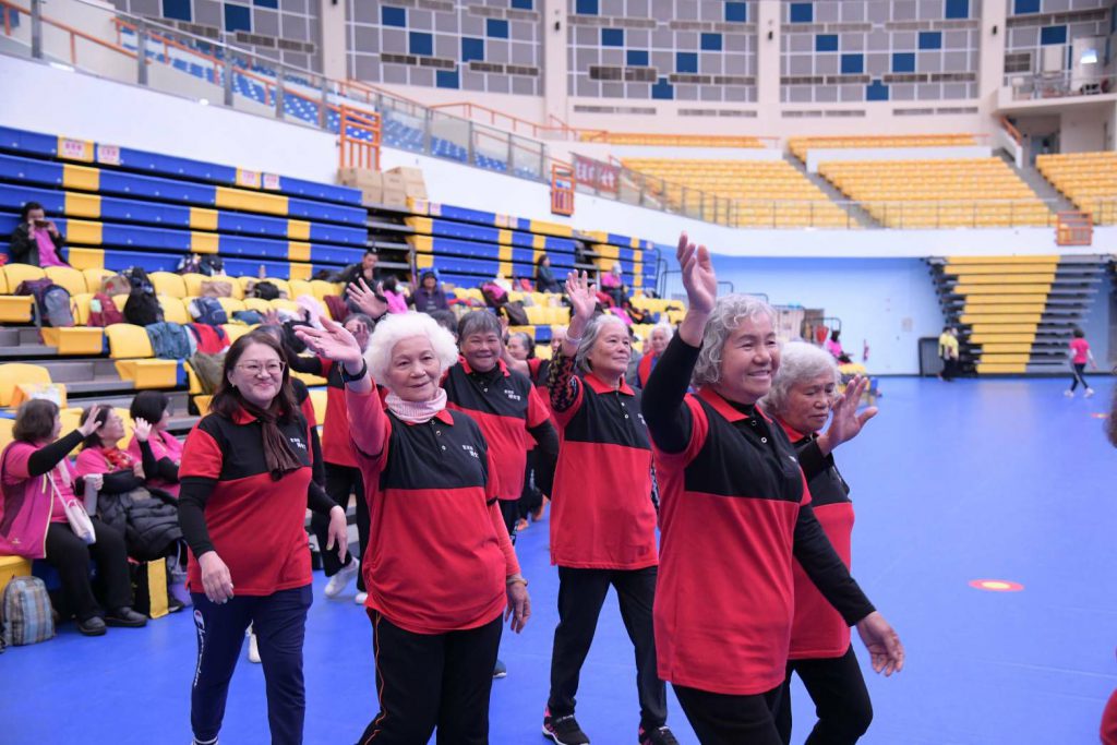 【花蓮縣婦女體適能運動大會登場 縣長徐榛蔚偕立委傅崐萁出席 為婦女姐妹們加油打氣】插图3 【花蓮縣婦女體適能運動大會登場 縣長徐榛蔚偕立委傅崐萁出席 為婦女姐妹們加油打氣】插图3
