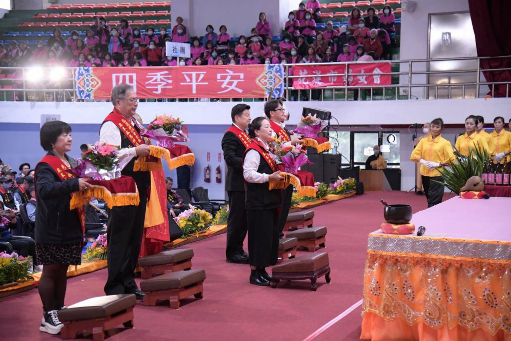 【花蓮縣114年宗教歲末感恩祈福法會 縣長徐榛蔚受邀率各界至誠祈禱 匯聚信仰力量護佑闔境平安】插图1