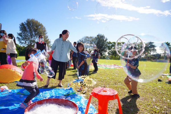 【花蓮縣婦幼福利一次看　115年規劃新增RSV疫苗、調升托育獎勵金】缩略图