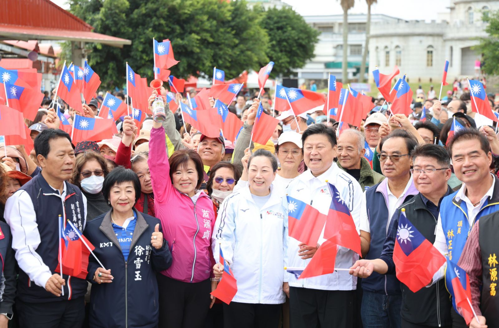 【「繽紛吉安・幸福加馬」元旦健走趣 游淑貞伴五千名鄉親齊聚鬱金香升旗】缩略图