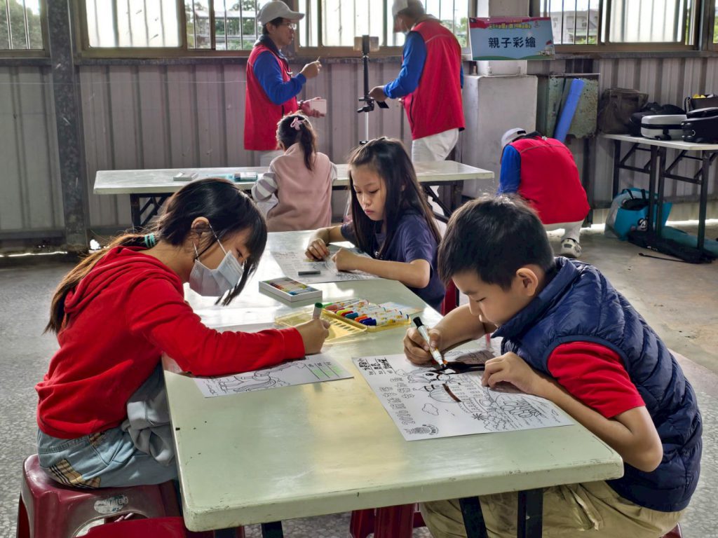 【「繽紛吉安・幸福加馬」元旦健走趣 游淑貞伴五千名鄉親齊聚鬱金香升旗】插图4