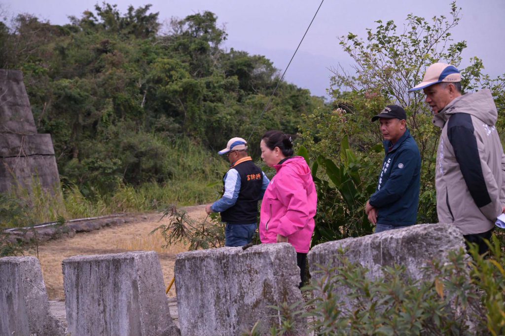 【回應基層需求 縣長徐榛蔚實地會勘村里長提案改善建議 持續提升地方基礎建設】插图1 【回應基層需求 縣長徐榛蔚實地會勘村里長提案改善建議 持續提升地方基礎建設】插图1