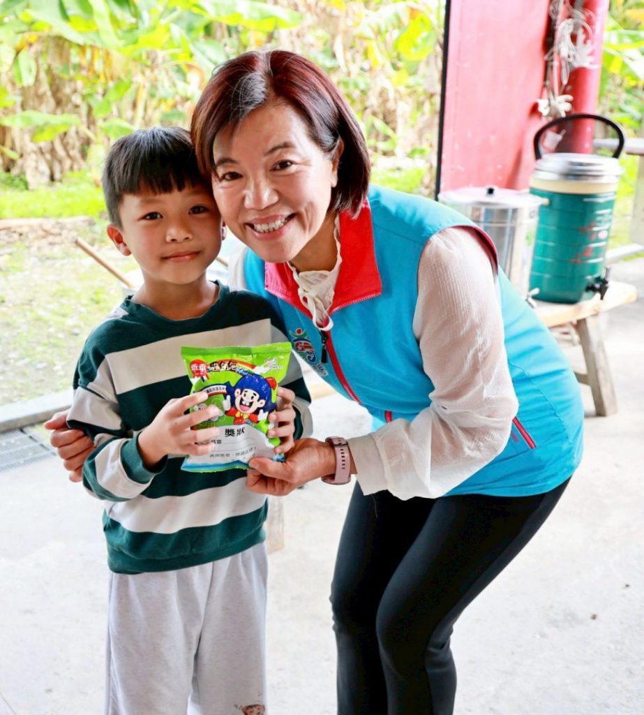 【開靈宮捐贈400斤愛心白米關懷弱勢 游淑貞感謝宗教善行力量送愛到吉安】插图1