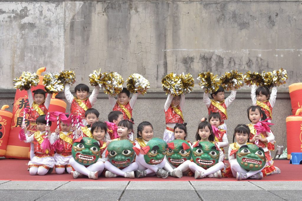 【花蓮市幼年貨大街義賣 魏嘉彥與學童一起傳遞愛與關懷】插图6