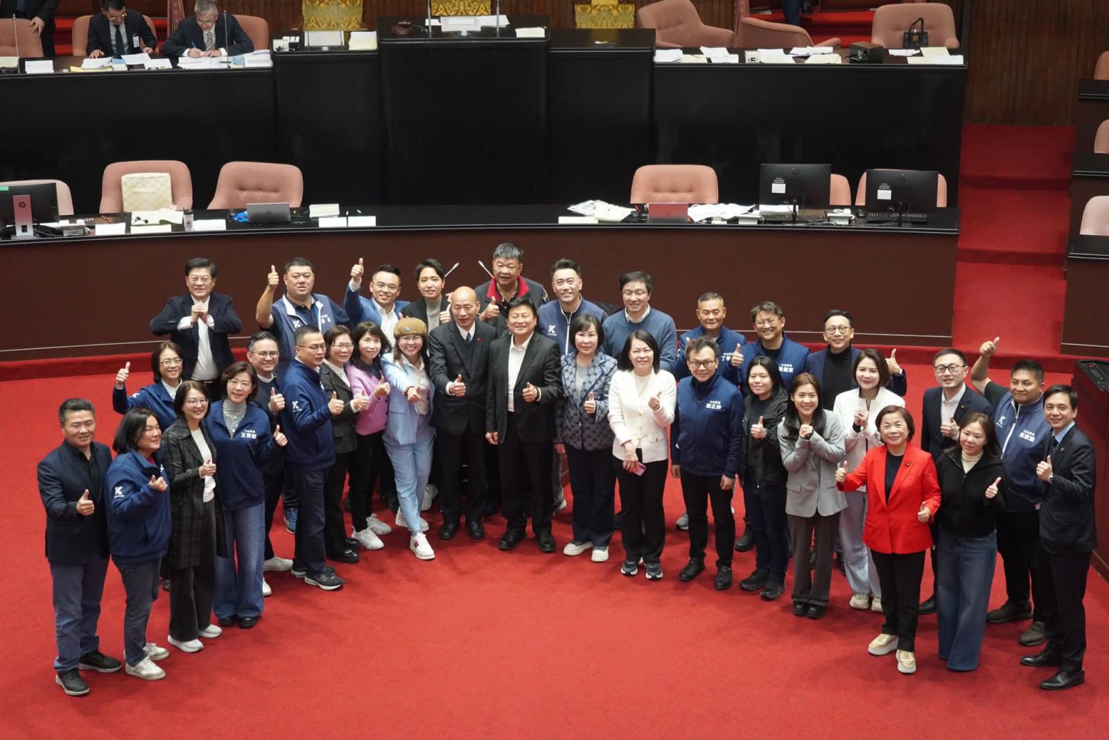 【國民黨立法院黨團閉會報告：彰顯堅守承諾與改革魄力】缩略图