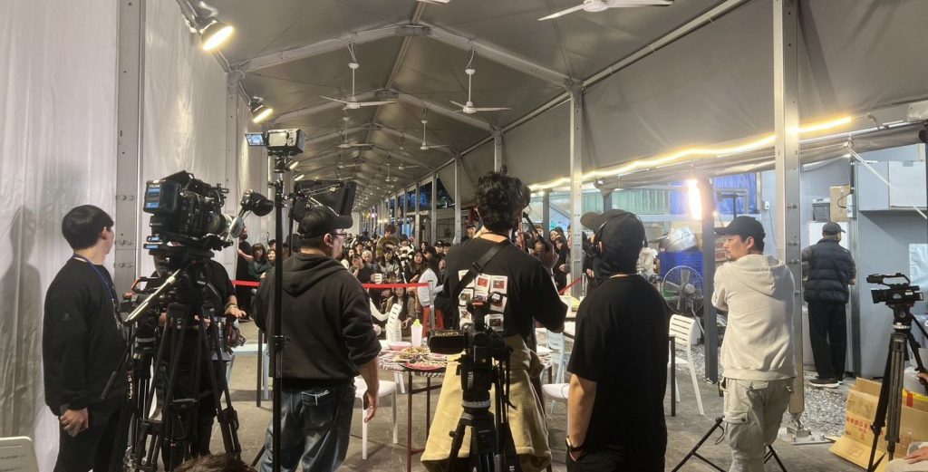 【《生存王2》黃金陣容來到花蓮拍攝 東大門夜市粉絲熱情應援現場氣氛沸騰】插图