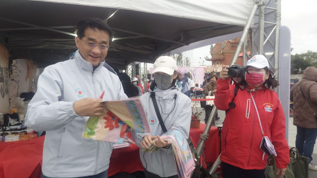 【2026 花蓮太平洋燈會盛大開幕 人潮齊聚 光影、音樂、絢麗煙火 「會呼吸的奇蹟之塔」絕美首演】插图1