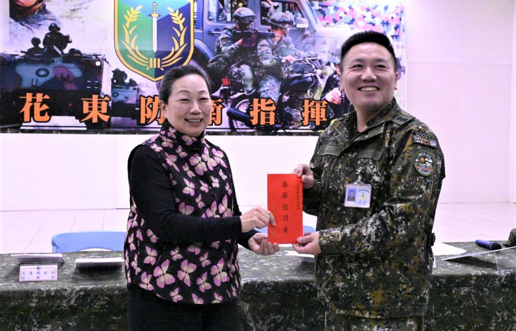 【115年春節敬軍活動 縣長徐榛蔚感謝國軍保家衛國 致上最高敬意】插图