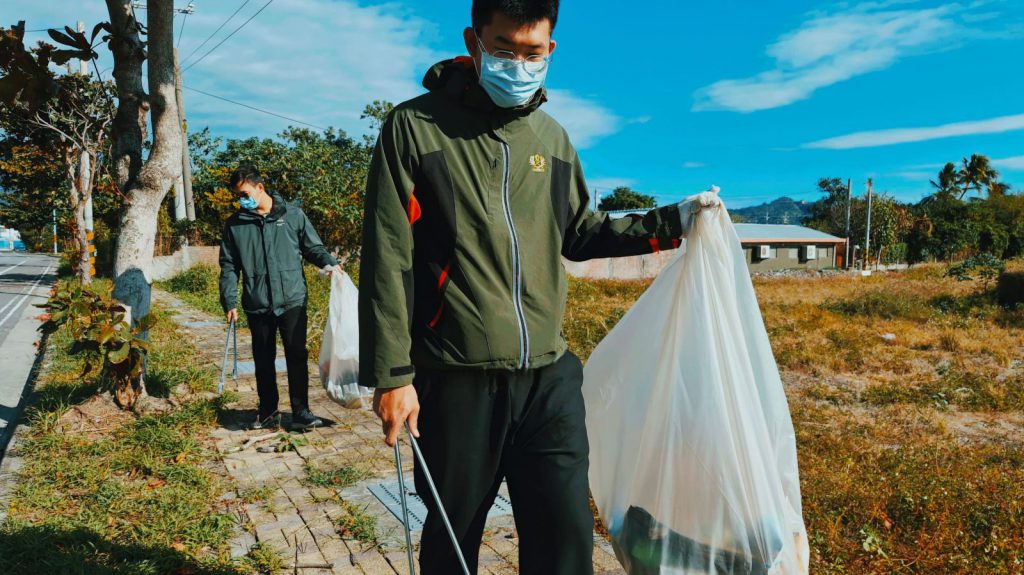 【二支部臺東聯保廠春節前夕投入愛民服務、展現軍民一家精神】插图