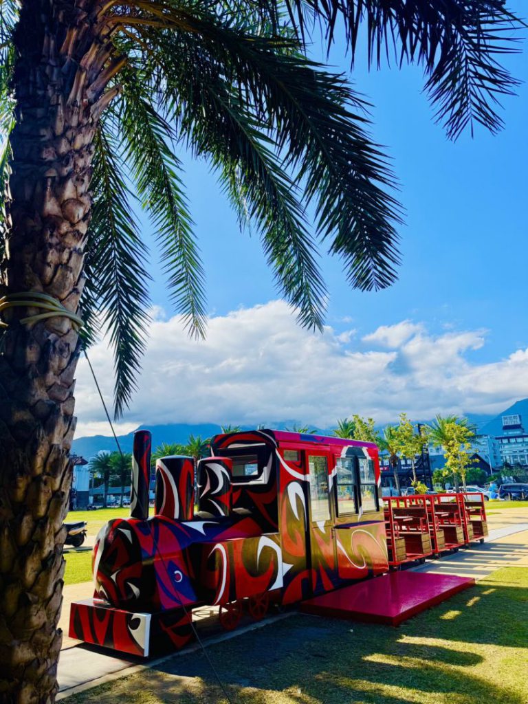 【以藝術活化城市記憶　優席夫《夢想列車》及咖啡館快閃汎札萊．原夢館】插图2