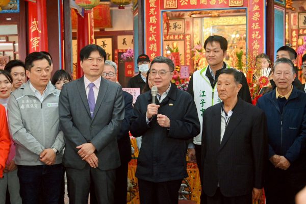 【抗中保台的行政院長卓榮泰年初一走訪宜蘭廟宇參拜中國來的神》 卓揆：政院原則同意推動宜蘭至羅東鐵路高架化計畫 盼擴大地方建設打造新宜蘭】缩略图