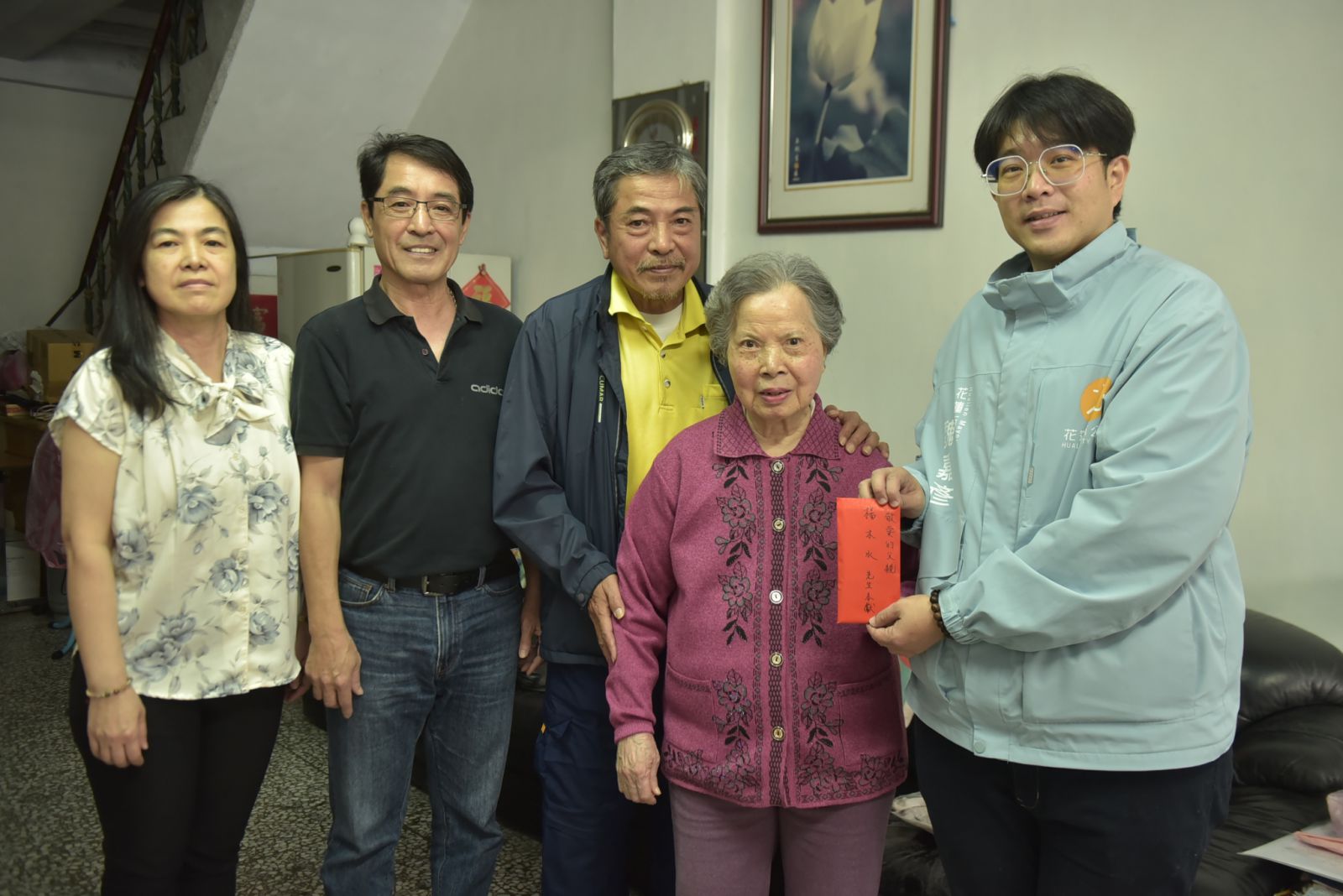 【市公所退休里幹事捐慈愛基金 盼父親遺愛庇護更多弱勢】缩略图