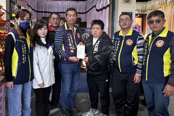 【吉安警偕吉安義警第二中隊捐助棺木及骨灰罈資助弱勢家庭】缩略图