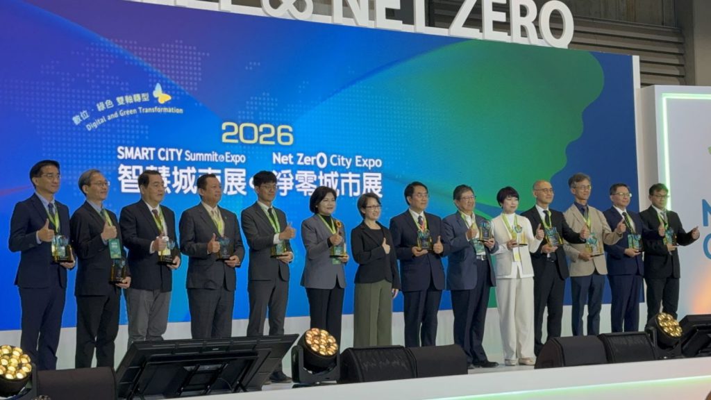 【花蓮智慧觀光亮相智慧城市展縣長率團參觀展區 互動體驗吸引來賓熱烈參與】插图