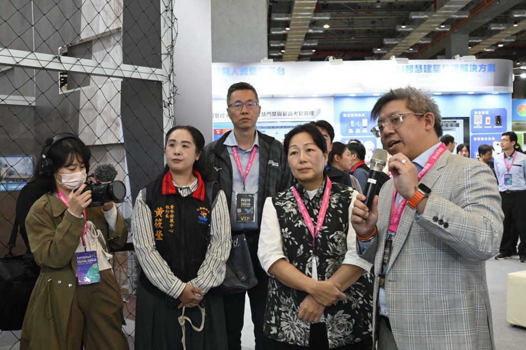 【花蓮縣長率團參訪智慧城市展 以韌性城市為核心加速智慧治理與淨零轉型布局】插图