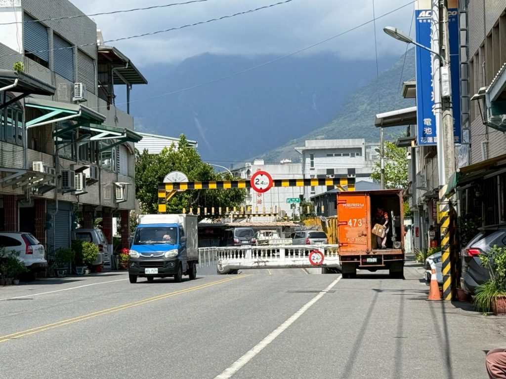 【中原地下道抽水系統改善工程半半施工 用路人請配合交管】插图