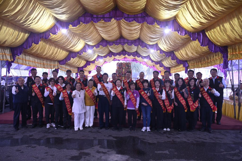 【中華玄門總會「大花蓮梁皇寶懺祈福法會」敬拜大典 縣長徐榛蔚率縣府團隊虔誠祈福 祈求護祐花蓮闔境安康】插图2