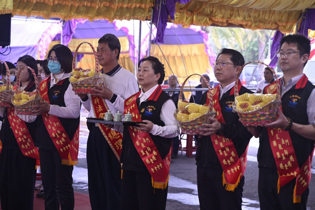 【中華玄門總會「大花蓮梁皇寶懺祈福法會」敬拜大典 縣長徐榛蔚率縣府團隊虔誠祈福 祈求護祐花蓮闔境安康】插图