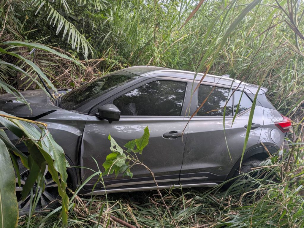 【​驚險！自小客滑落鸞山邊坡 鹿野警義消偕在地議員「長背板接力」火速救援】插图