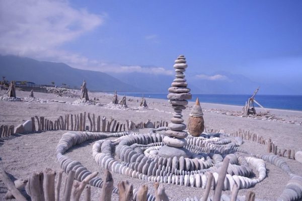 【太平洋國際疊石藝術季重磅登場 七星潭週末市集歡迎攤商加入】缩略图