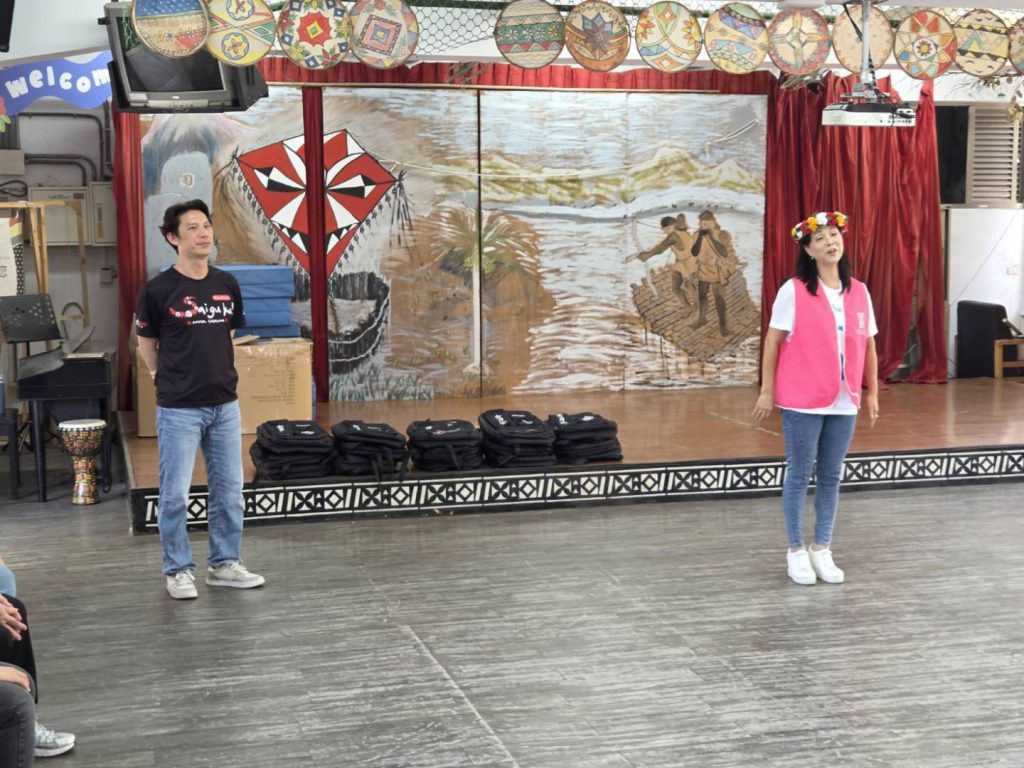 【用行動支持孩子們的棒球夢 臺東縣東慧國際蘭馨交流協會X國民黨立委黃仁夫人王春梅捐贈南王Puyuma花環實驗小學棒球隊器材經費】插图 【用行動支持孩子們的棒球夢 臺東縣東慧國際蘭馨交流協會X國民黨立委黃仁夫人王春梅捐贈南王Puyuma花環實驗小學棒球隊器材經費】插图