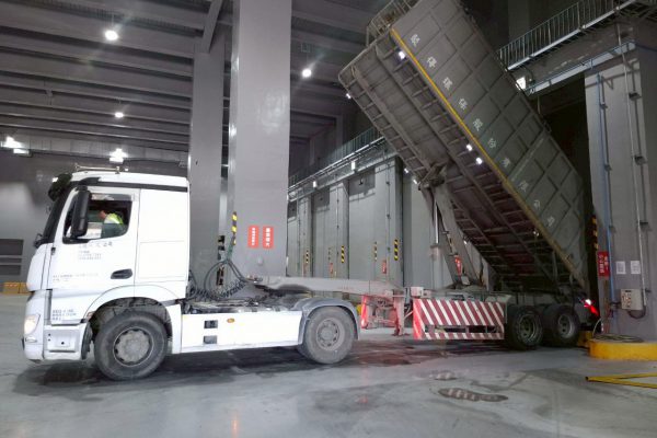 【吉安鄉掩埋場垃圾暫置受歲修影響 花蓮縣環保局：已恢復轉運並強化防災整備】缩略图