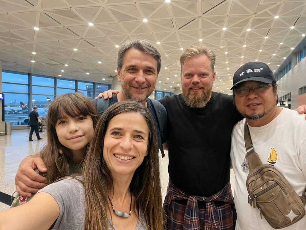 【國際級疊石藝術家首批抵台 為花蓮迎來全球創作能量 於花蓮海岸展開自然與藝術的對話】插图 【國際級疊石藝術家首批抵台 為花蓮迎來全球創作能量 於花蓮海岸展開自然與藝術的對話】插图