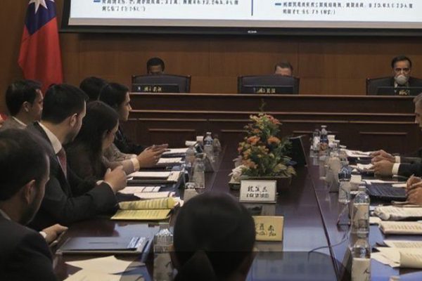 【花蓮縣115年度總預算案陷入僵局 專家呼籲依法行政以確保災後重建經費】缩略图