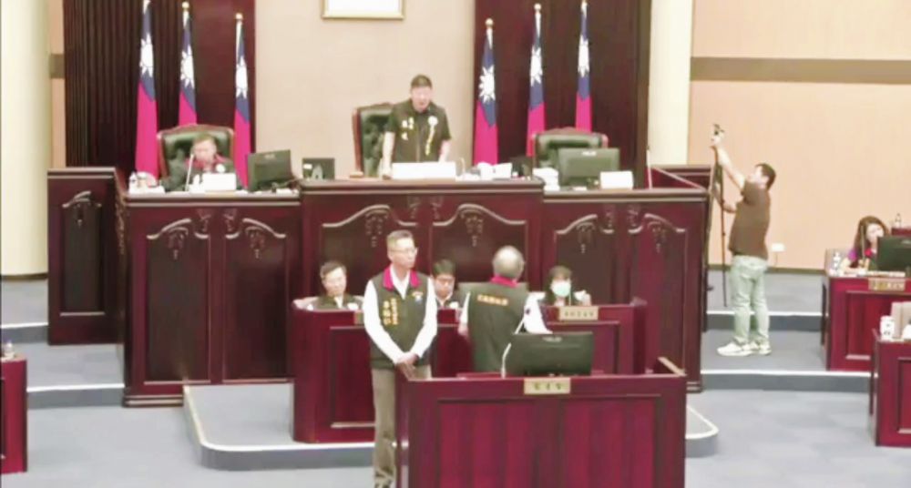 【花蓮縣議會第20屆第21次臨時大會 議事組報告前往內政部協商過程】插图