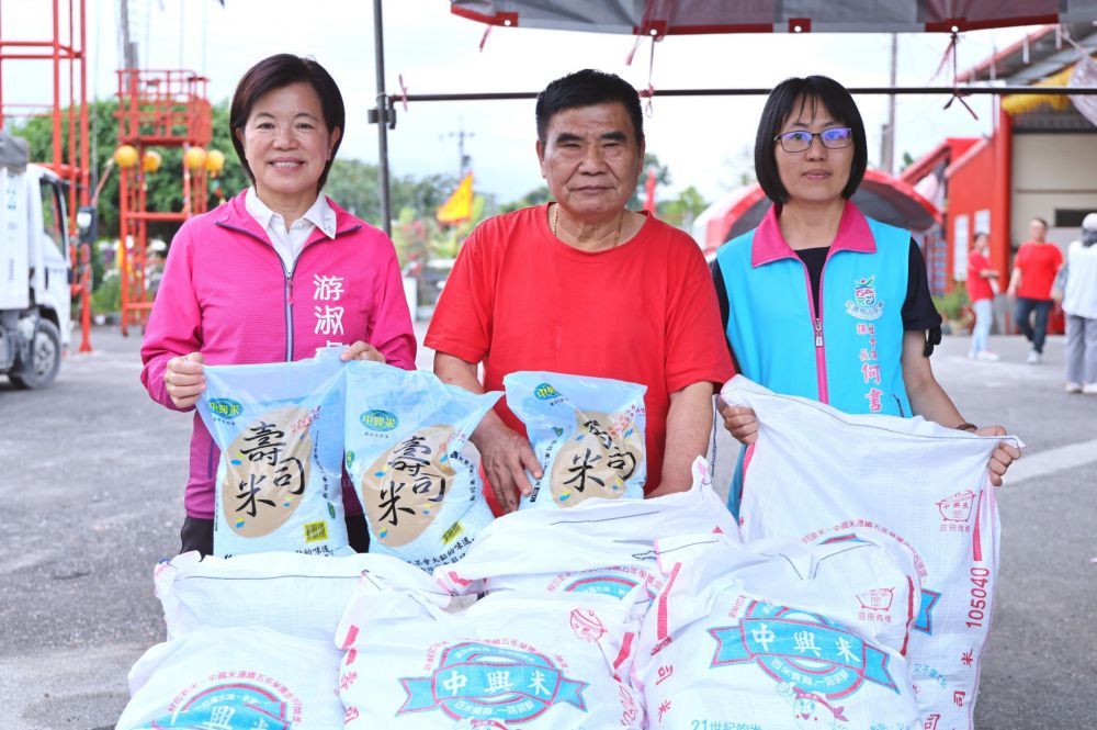 【吉安鄉公所獲北天宮挹注祈福物資 游淑貞親赴頒發感謝狀表彰善行】缩略图