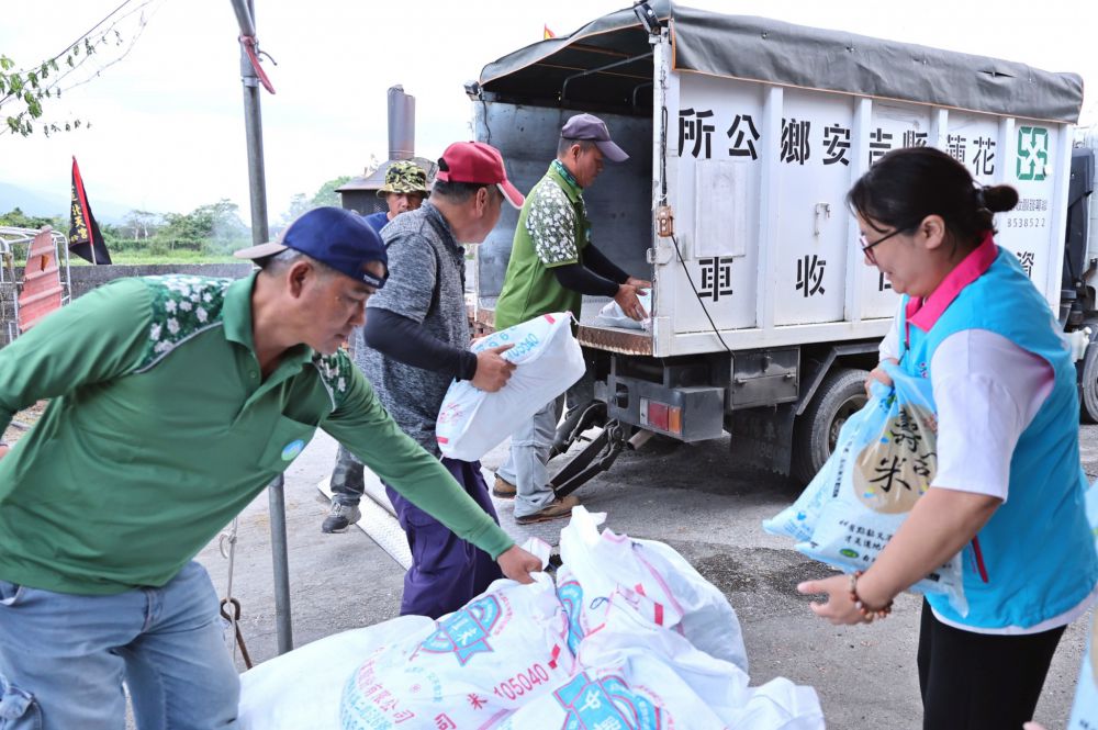 【吉安鄉公所獲北天宮挹注祈福物資 游淑貞親赴頒發感謝狀表彰善行】插图
