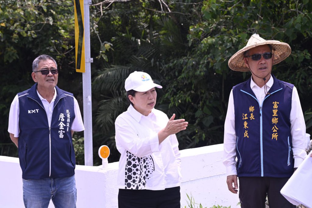 【富里鄉復興橋、農花富230農路將開工徐榛蔚縣長親赴富里視察】插图 【富里鄉復興橋、農花富230農路將開工徐榛蔚縣長親赴富里視察】插图