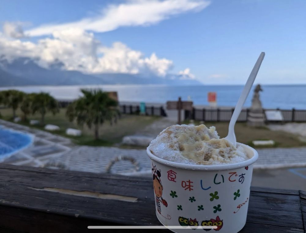 花蓮七星潭防空洞脆皮冰淇淋 成夏日消暑必訪景點插图2