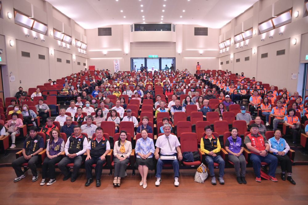 【強化韌性城市競爭力 徐榛蔚聆聽李鴻源演講：善用在地資源 開創花蓮綠色產業優勢】缩略图