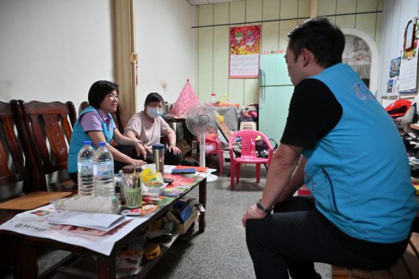 【吉安鄉弱勢婦人患動脈瘤家境陷困 游淑貞親送仁愛基金慰問送溫情】缩略图
