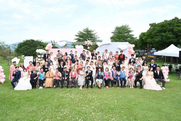 【115年花蓮縣集團結婚浪漫登場 28對新人於理想大地幸福啟程 縣府攜手在地品牌獻上滿滿祝福】缩略图