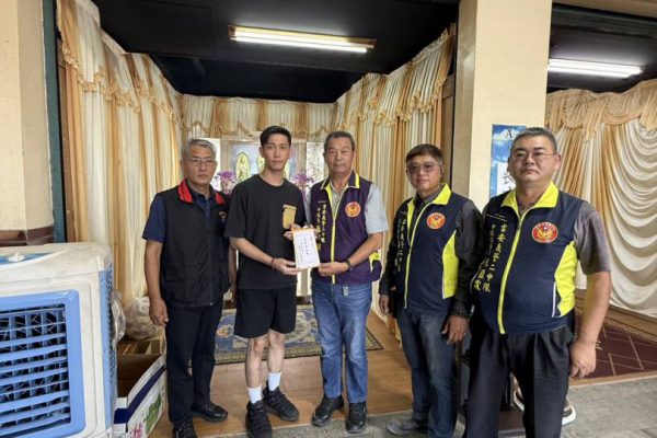 【吉安警偕吉安義警第二中隊捐助棺木及骨灰罈資助弱勢家庭】缩略图