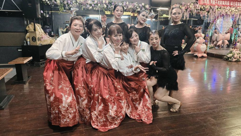 【花蓮「青春不老.歌舞飛揚」綜合歌舞展演活動成功舉辦】插图3 【花蓮「青春不老.歌舞飛揚」綜合歌舞展演活動成功舉辦】插图3