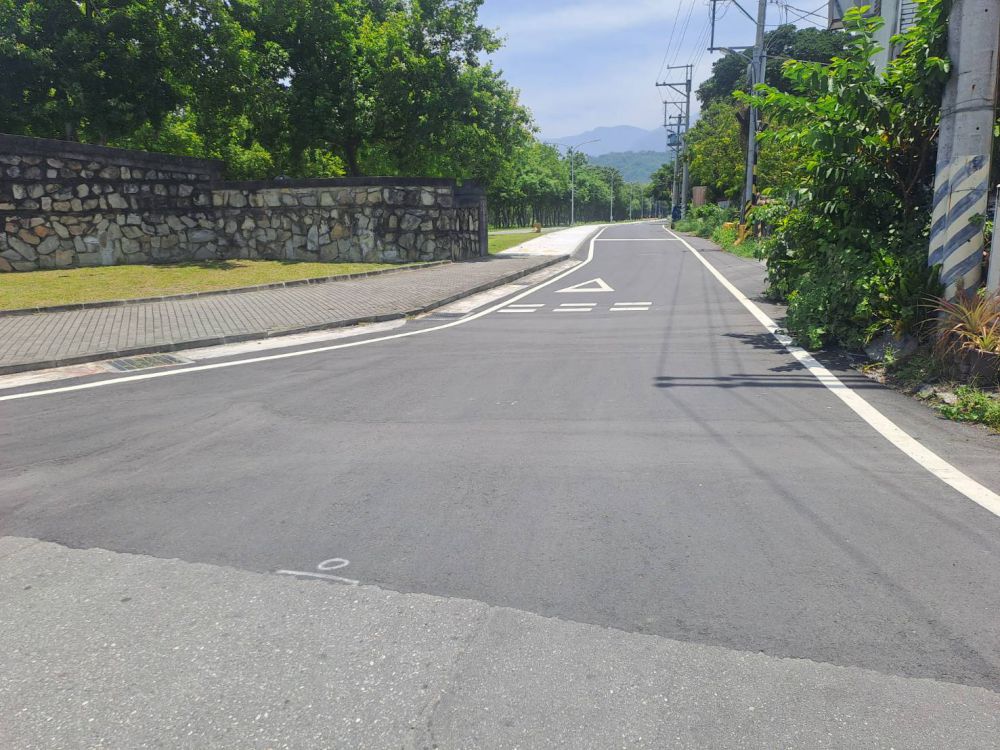 【東華大學周邊新設人行道、危險路口改善 將於本月完工】插图