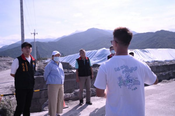 【縣長徐榛蔚視察排水整備情形 提醒鄉親做好防颱準備】缩略图